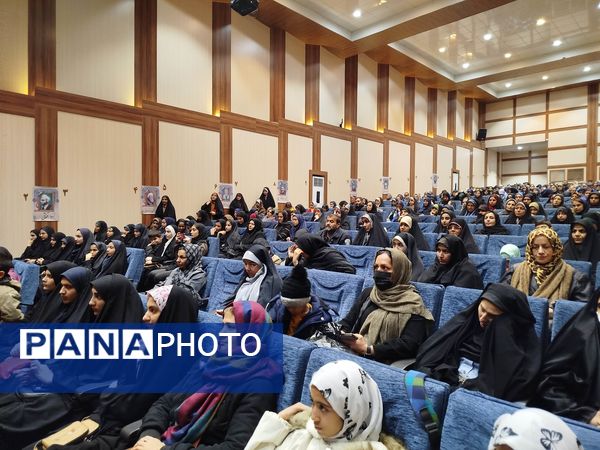 تجلیل از برترین‌های مسابقات قرآن و عترت در بروجرد