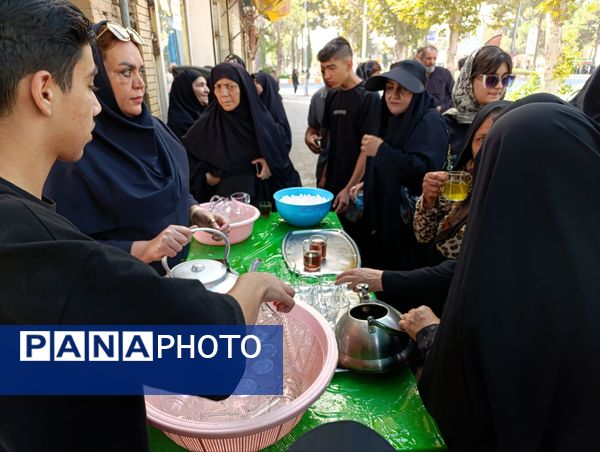 حضور مردم نیشابور در راهپیمایی جاماندگان اربعین حسینی