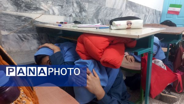 بیست و هفتمین مانور سراسری زلزله در مدرسه فرهنگ خلیل آباد 