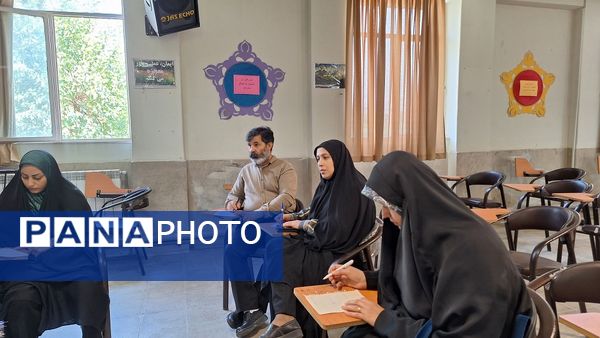 انتخابات انجمن اولیا و مربیان در دبیرستان فاطمیه 