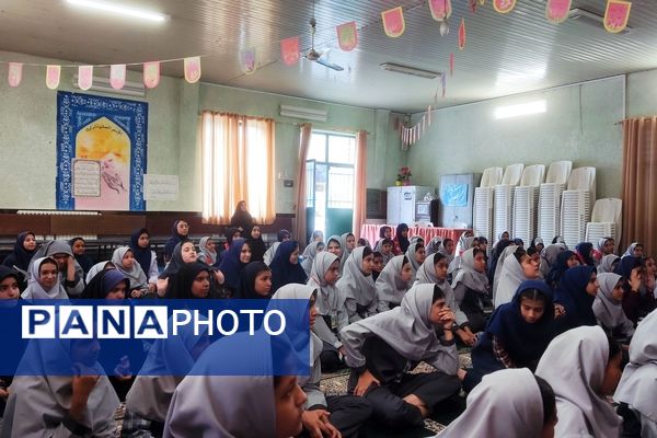 جلسه گفتمان دینی در دبستان شهید رجبی ۲ ناحیه شش مشهد 