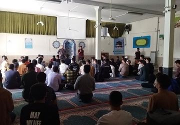 نخستین جلسه  هیئت مذهبی و زیارت عاشورا در دبیرستان شاهد ابوذر غفاری