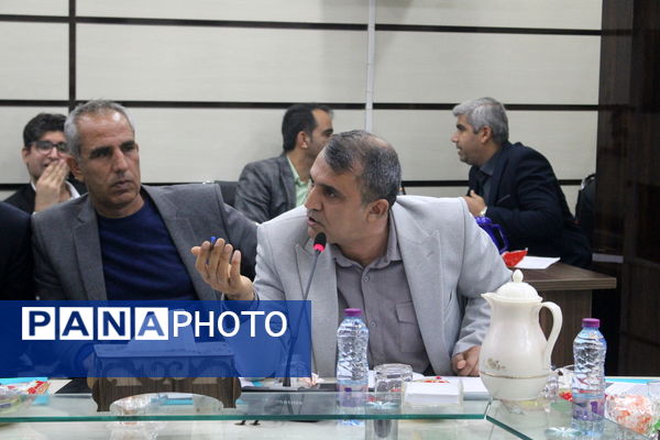 جلسه بررسی گزارش و عملکرد معاونت تربیت‌بدنی و سلامت آموزش و پرورش استان بوشهر