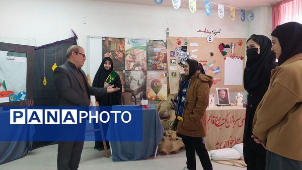بازدید مسئولان آموزش و پرورش از مدرسه انقلاب دبیرستان فاطمه الزهرا آشخانه