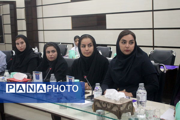 کارگاه آموزشی آشنایی با قانون و آیین‌نامه رسیدگی به تخلفات اداری در بوشهر