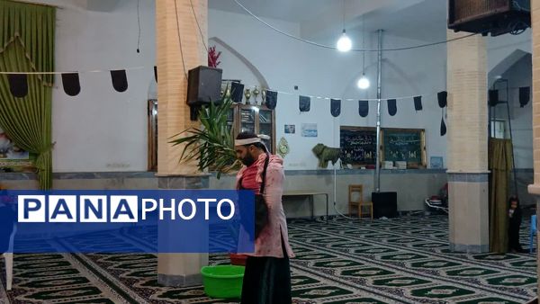 مراسم تعزیه خوانی شهادت حضرت عباس(ع) توسط ذاکرین دهستان شوراب صغیر