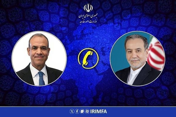 گفت وگوی وزیران خارجه ایران و مصر در مورد روابط دوجانبه تحولات منطقه ای و بین المللی