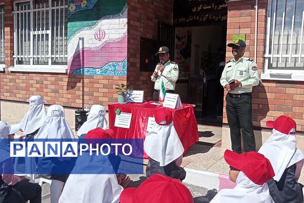 مراسم گرامیداشت هفته نیروی انتظامی در مدارس شهرستان فیروزکوه