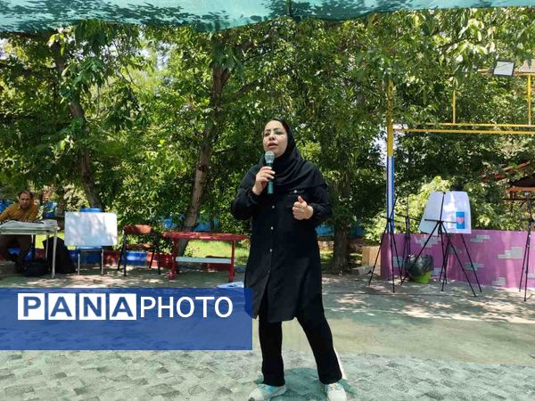 اردوی مادر دختری دانش‌آموزان ناحیه یک مشهد به‌مناسبت روز خانواده