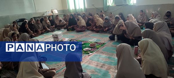برگزاری مراسم سهشنبههای مهدوی در مدرسه فروغ رضوان