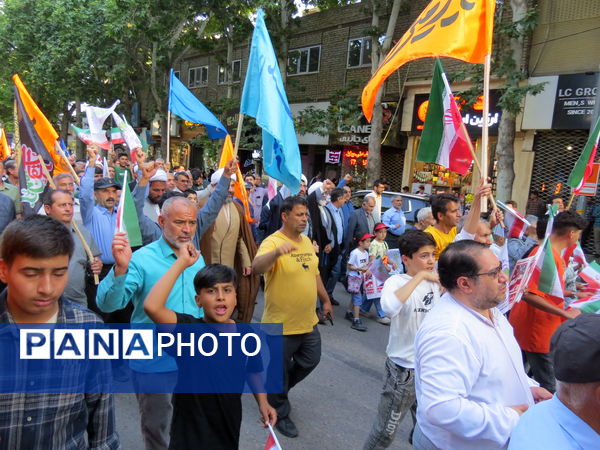 بازدید مدیرکل آموزش پرورش استان خراسان شمالی از غرفه‌های غدیرخم در بجنورد