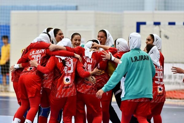 برد شیرین ملی‌پوشان هندبال بانوان ایران برابر چین