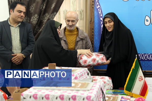 آیین تقدیر از دانش‌آموزان و فرهنگیان برگزیده در گلوگاه