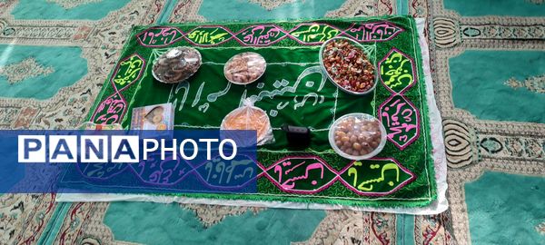 برگزاری مراسم سهشنبههای مهدوی در مدرسه فروغ رضوان