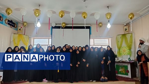  تقدیر از فعالین حجاب و عفاف در دبیرستان شاهد تکتم