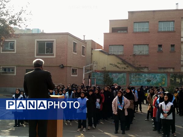 مانور سراسری زلزله در دبیرستان اعطایی ناحیه ۳ مشهد