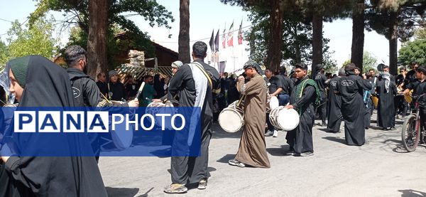 مراسم جاماندگان اربعین در شهرستان نیشابور همراه با برنامه های متنوع برگزار شد 