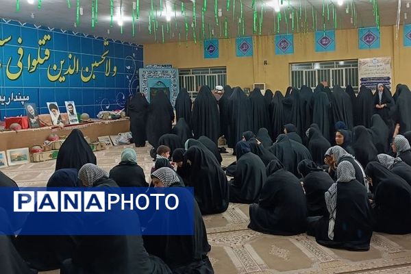 برپایی اولین نماز جماعت در اردوی راهیان نور دانش‌آموزان دختر شهرری