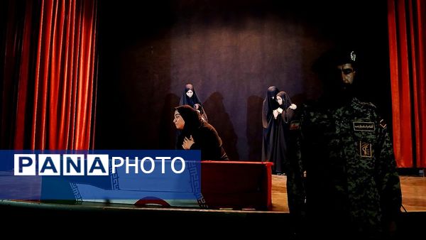 نمایش «مرا مهدی بخوانید» در فرهنگسرای امام علی(ع) هشتگرد به روی صحنه رفت