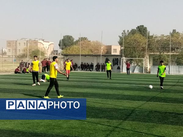 آغاز رقابت‌های ورزشی دبیرستان نمونه آیت‌الله خامنه‌ای 