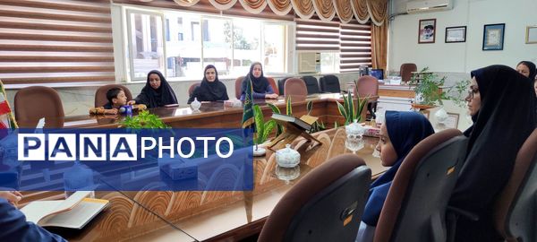 تجلیل مدیر آموزش و پرورش شهرستان شیروان از خبرنگاران پانا