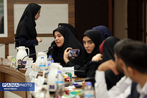 اولین نشست کارگروه تدوین سند دوازدهمین دوره مجلس دانش‌آموزی
