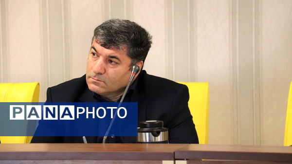 نشست هم‌اندیشی شورای هماهنگی مدارس و مراکز غیردولتی استان آذربایجان شرقی