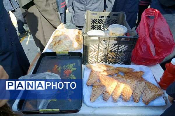 بازارچه غذا و صنایع دستی دانش آموزان دبیرستان صدیقه کبری 