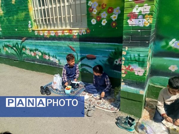 صبحانه سلامت در مدرسه پسرانه مبین شیروان