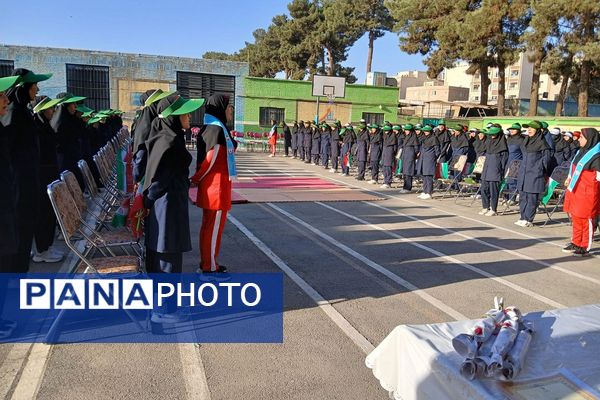 افتتاحیه انجمن ورزشی درون مدرسه ای منطقه کهریزک در هنرستان اولیاء۳