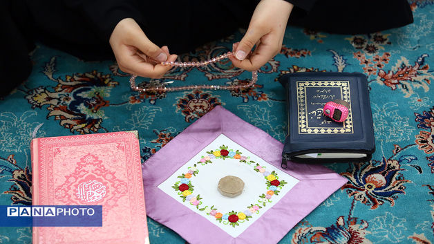 اعتکاف دانش‌آموزی در مسجد چهارده معصوم (ع)