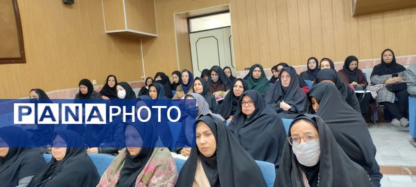برگزاری کارگاه ضمن خدمت ویژه مدیران و معاونان آموزش و پرورش در کانون سمیه شیروان