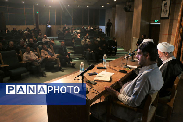 نشست صمیمی نمایندگان قم در مجلس با اصحاب رسانه