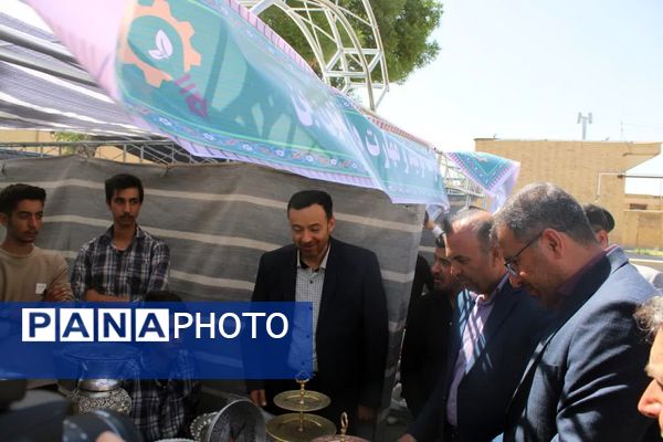  آیین افتتاحیه‌ غرفه و نمایشگاه‌ها‌ی مدارس تولید و مهارت استانی