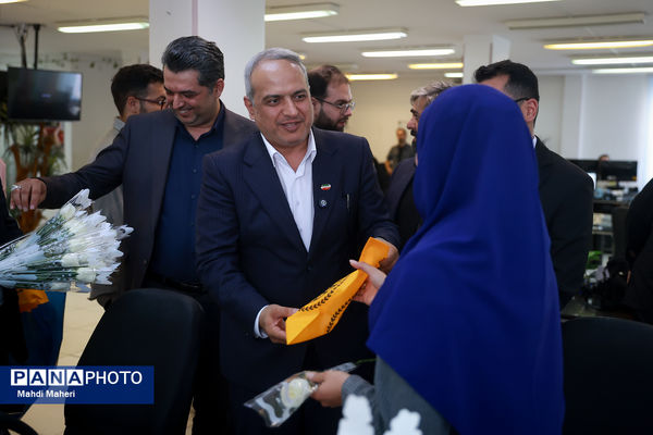 بازدید مدیرکل آموزش و پرورش شهرستان‌های استان تهران از خبرگزاری پانا در روز خبرنگار