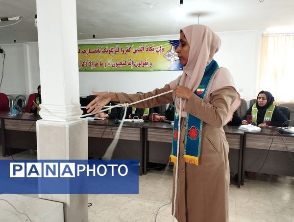 برگزاری دوره توانمند سازی مربیان پیشتاز در حاجی‌آباد 