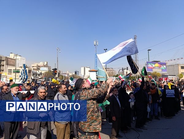 شرکت با شکوه مردم مشهد در راهپیمایی روز جهانی قدس