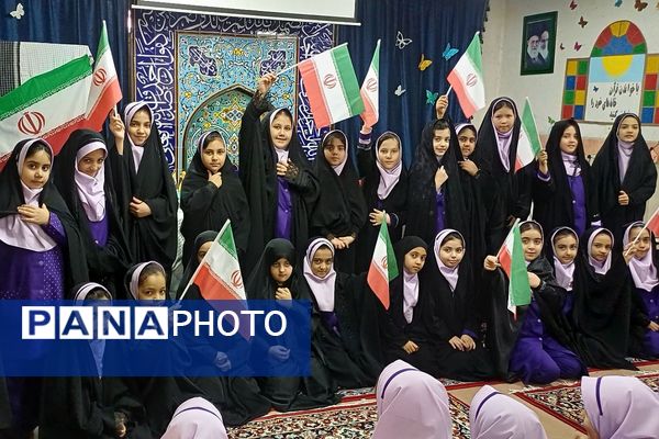 اجرای طرح «لاله‌های روشن» در دبستان آزاده ناحیه دو شهرری 