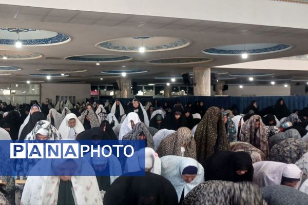 نماز جمعه امید دل‌های خسته برای مؤمنان 