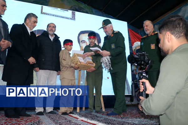  مراسم بزرگداشت سرداران شهیدحسین خرازی و رسول زرین