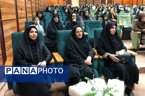 اختتامیه طرح ها و برنامه‌های معاونت آموزش ابتدایی در سالن فدک ناحیه دو شهرری 