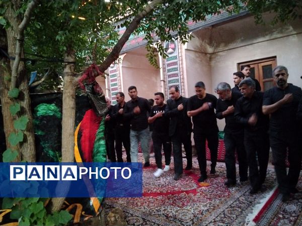 اقامه عزای سنتی در حسینیه گود بیرجند با قدمت ۱۰۰ ساله