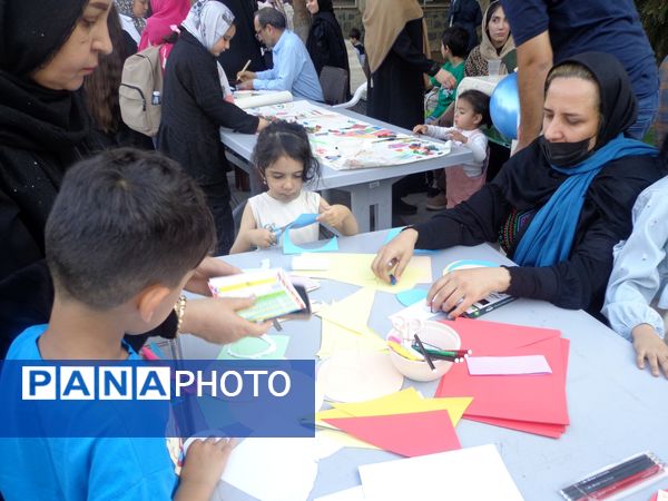 جلوه‌هایی از «جشن بادبادک‌ها» در بوستان علوی قم