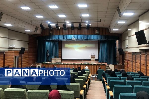 برگزاری جلسه آموزشی پژوهشی کمیسیون اقوام و فرق و مذاهب در سالن فدک ناحیه 2 شهرری 