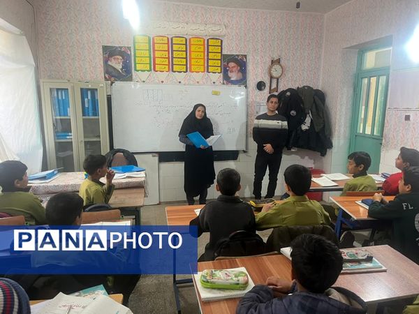 بازدید سرگروه‌های آموزشی از مدارس خاتم 