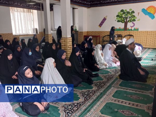 زنگ نیایش همراه با بهار علم و دانش در مدرسه شهید جواهری دو