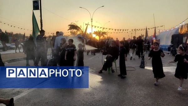 پیاده روی پرشور اربعین حسینی از جاده نجف تا کربلا