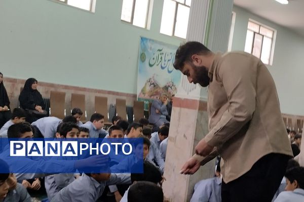 طنین زنگ قرآن و عترت در پیشوا؛ آغاز روزی معنوی در کنار مسئولان