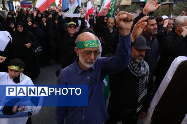 اعلام انزجار مردم قم از یاوه گویی‌های استکبار جهانی با راهپیمایی «عهد خون»