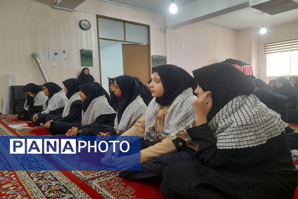 گرامیداشت یاد شهید سید حسن نصرالله در دبیرستان شاهد تکتم مشهد